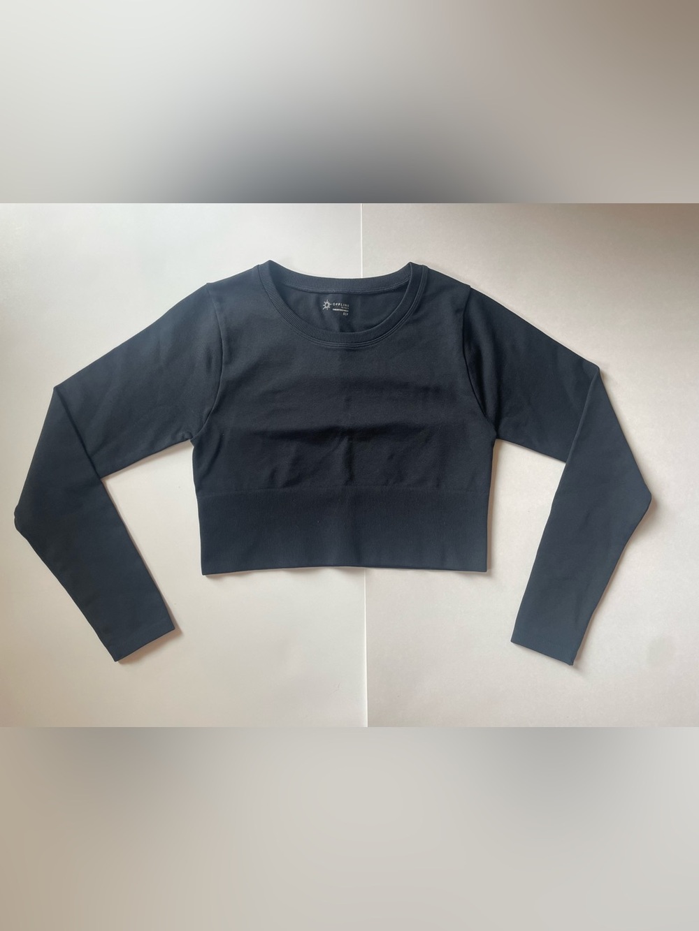 Offline by Aerie Black Women’s Long Sleeve Athletic Crop Top
